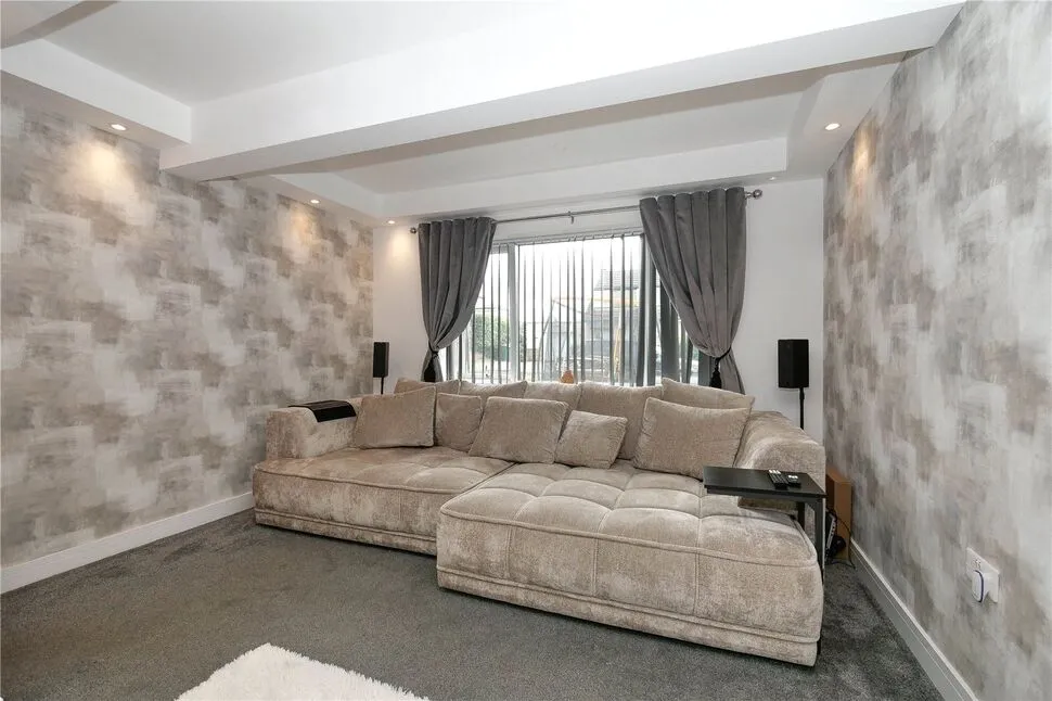 West View Close, Shipley, West Yorkshire, BD18, photo 3