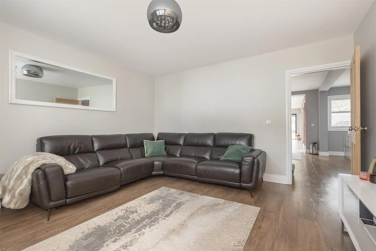 Barrington Road, Horsham, RH13, photo 10
