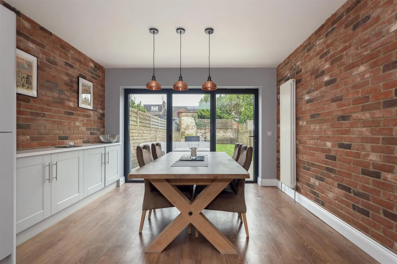 Barrington Road, Horsham, RH13, photo 15