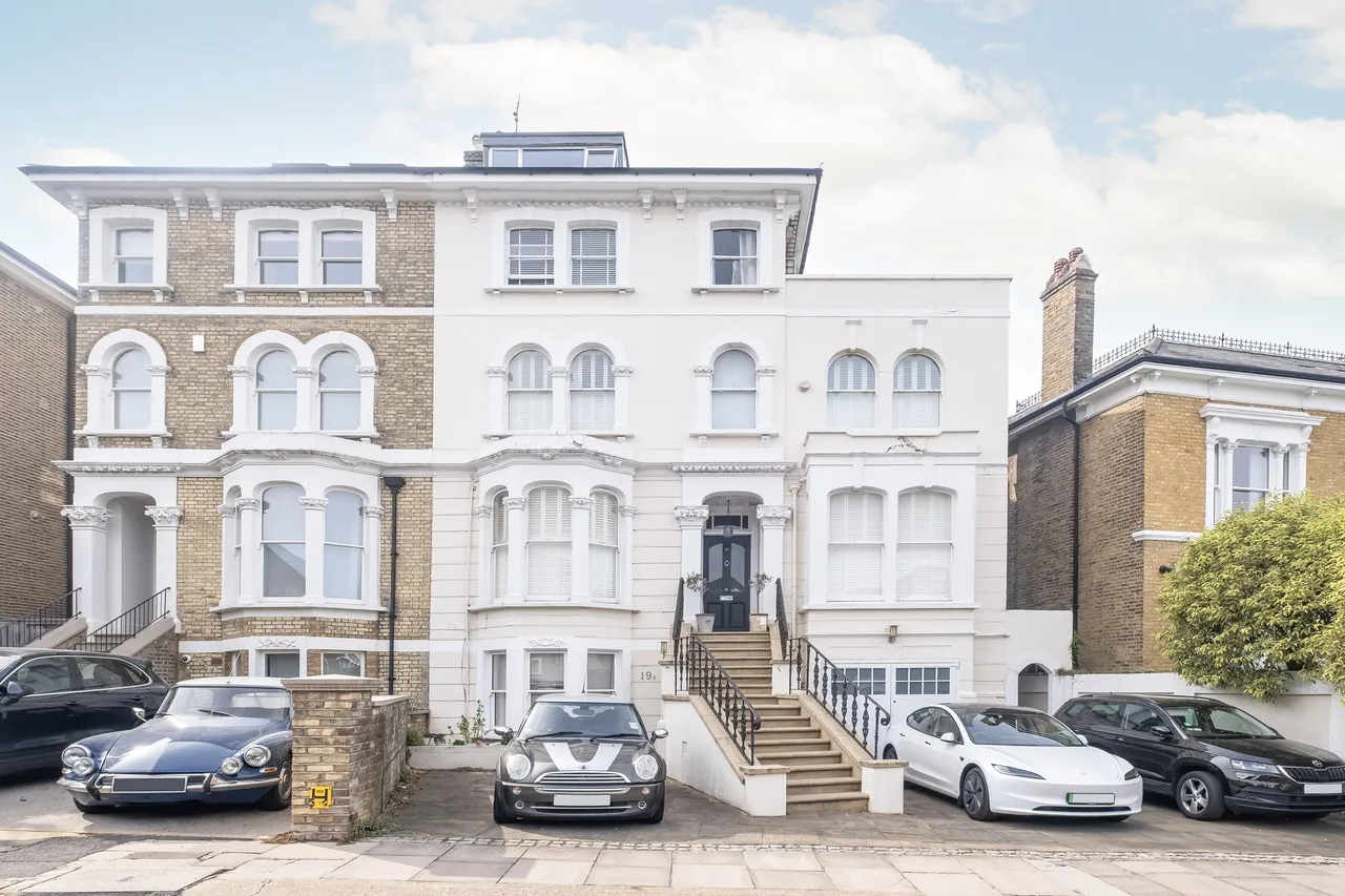 3 bed flat for sale — Kings Road, Richmond, TW10