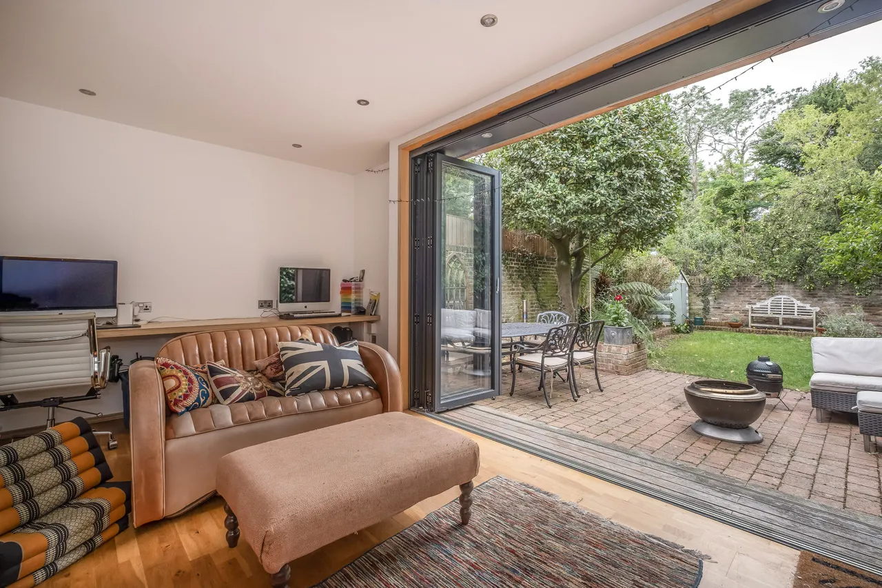 Kings Road, Richmond, TW10, photo 8