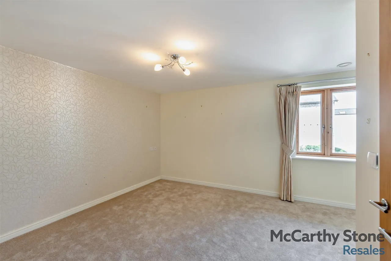 East Street, Newton Abbot, TQ12, photo 8