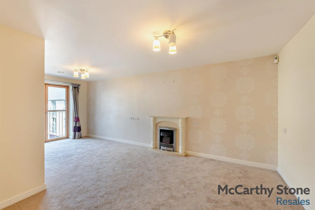 East Street, Newton Abbot, TQ12, photo 4