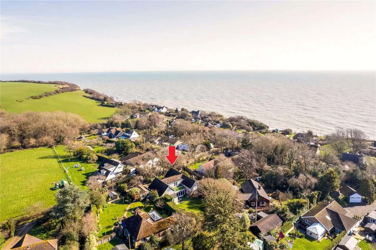 5 bed house for sale, Briar Close, Fairlight, TN35