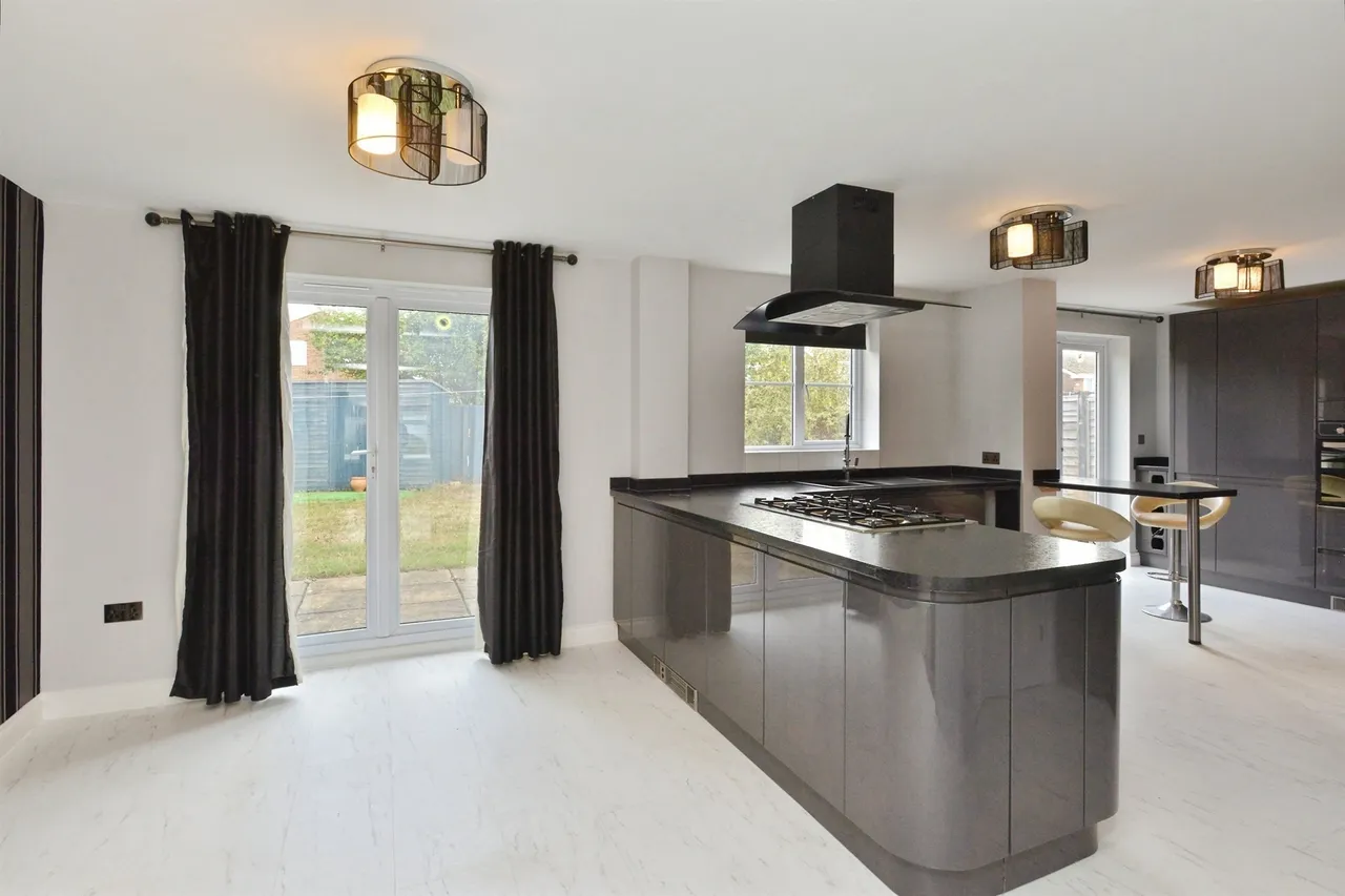Kingshill Drive, Deanshanger, MK19, photo 10