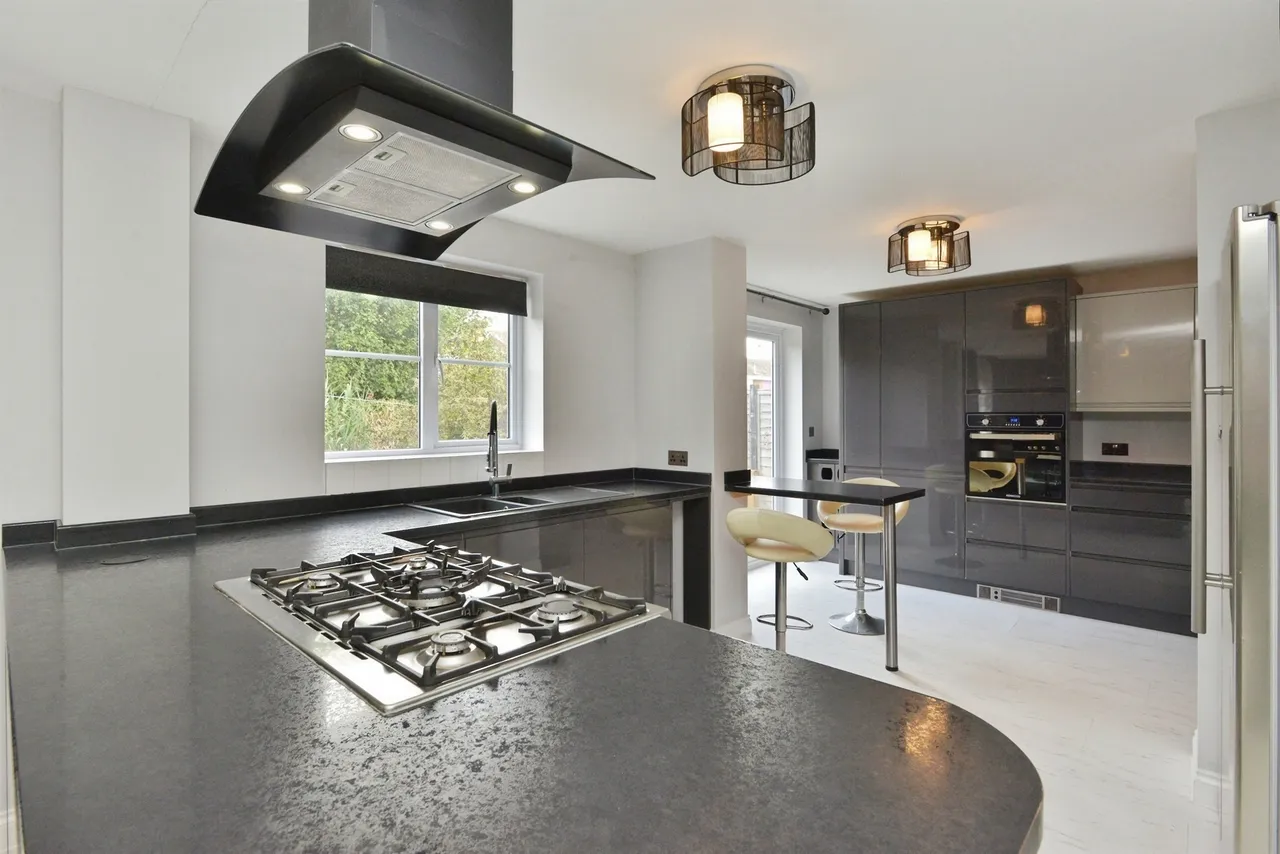 Kingshill Drive, Deanshanger, MK19, photo 8