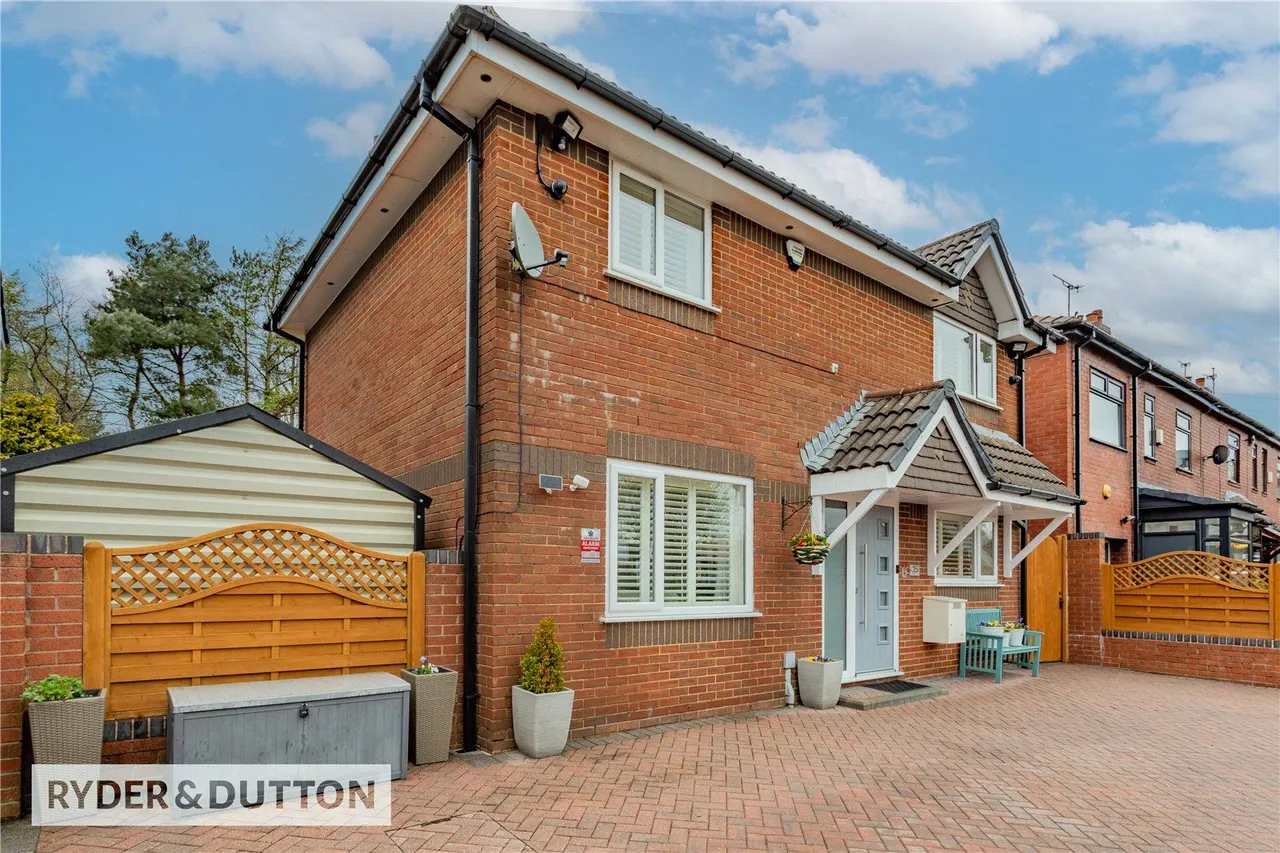 Blackshaw Lane, Royton, OL2, photo 21