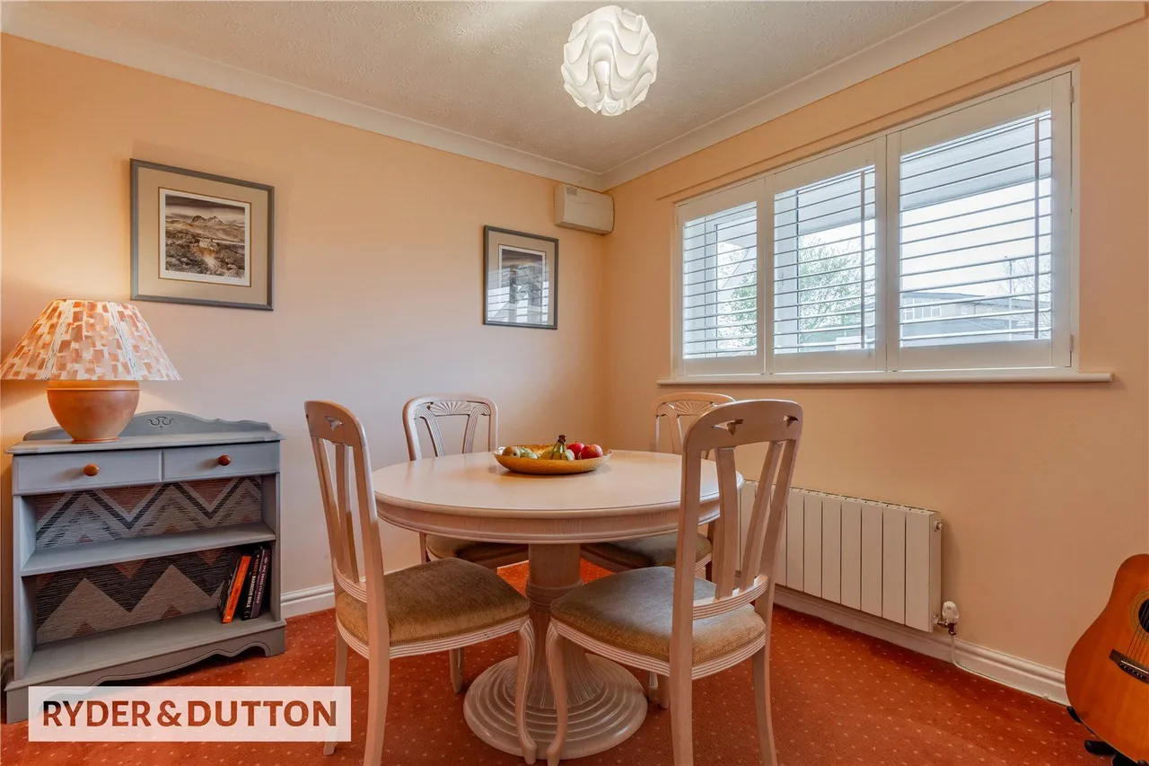 Blackshaw Lane, Royton, OL2, photo 9