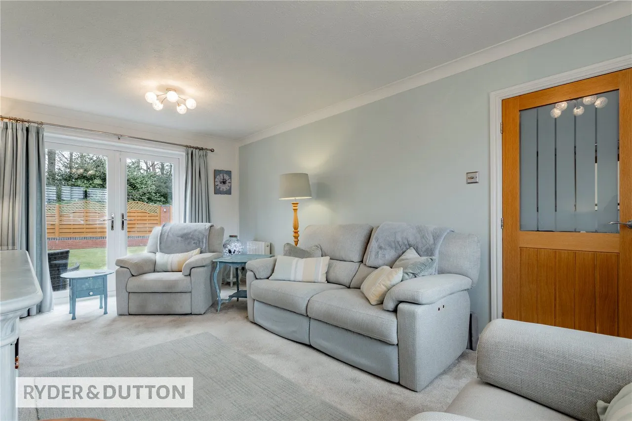 Blackshaw Lane, Royton, OL2, photo 3