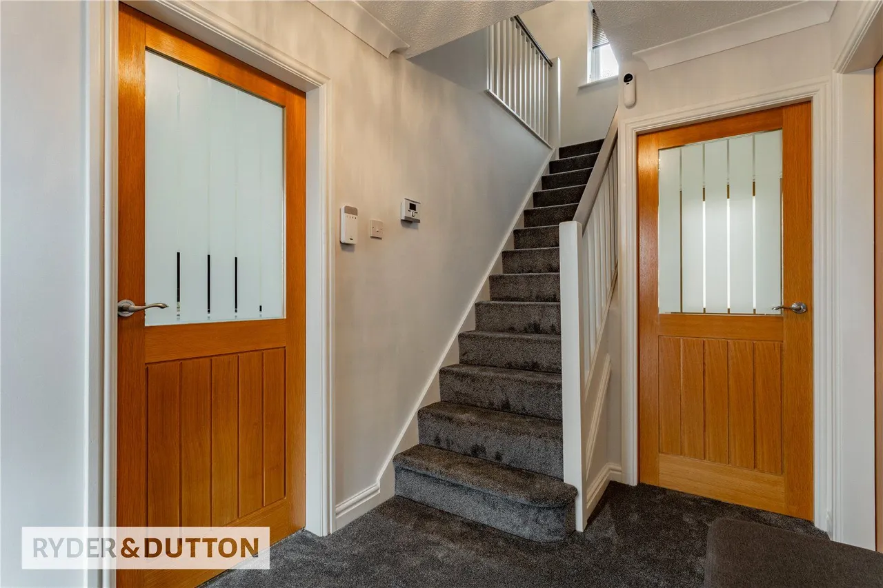 Blackshaw Lane, Royton, OL2, photo 8