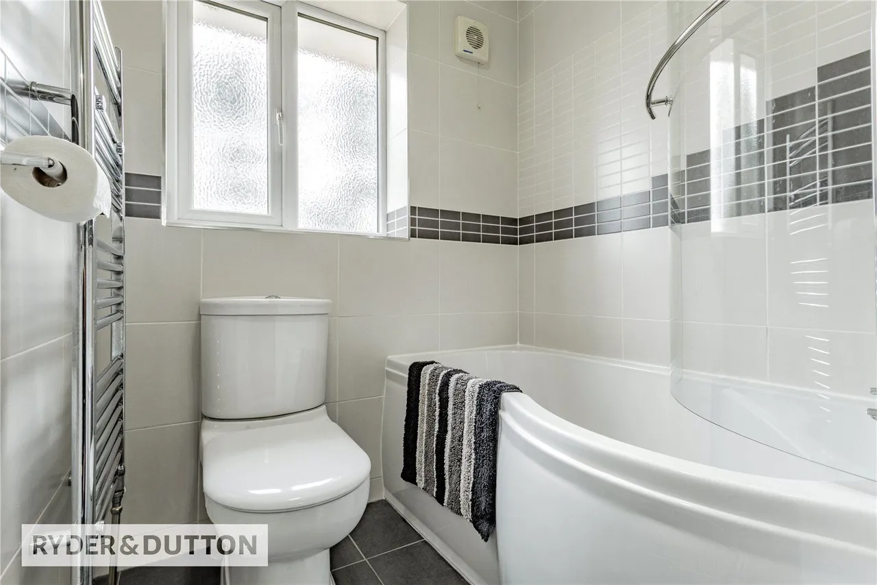Blackshaw Lane, Royton, OL2, photo 17