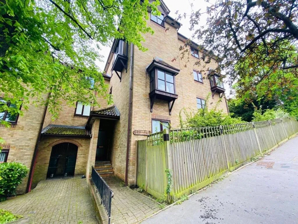 Cypress Road, London, SE25, photo 2