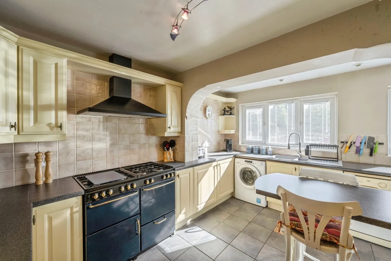 Bond Street, New Rossington, DN11, photo 7