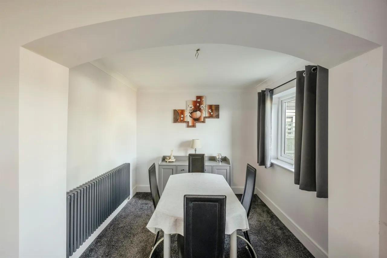 Bond Street, New Rossington, DN11, photo 8
