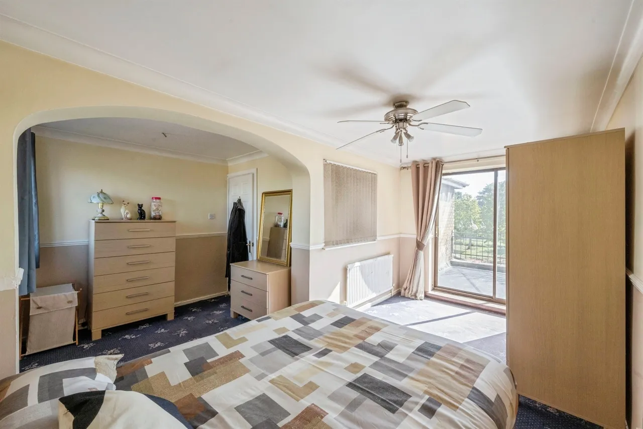 Bond Street, New Rossington, DN11, photo 9