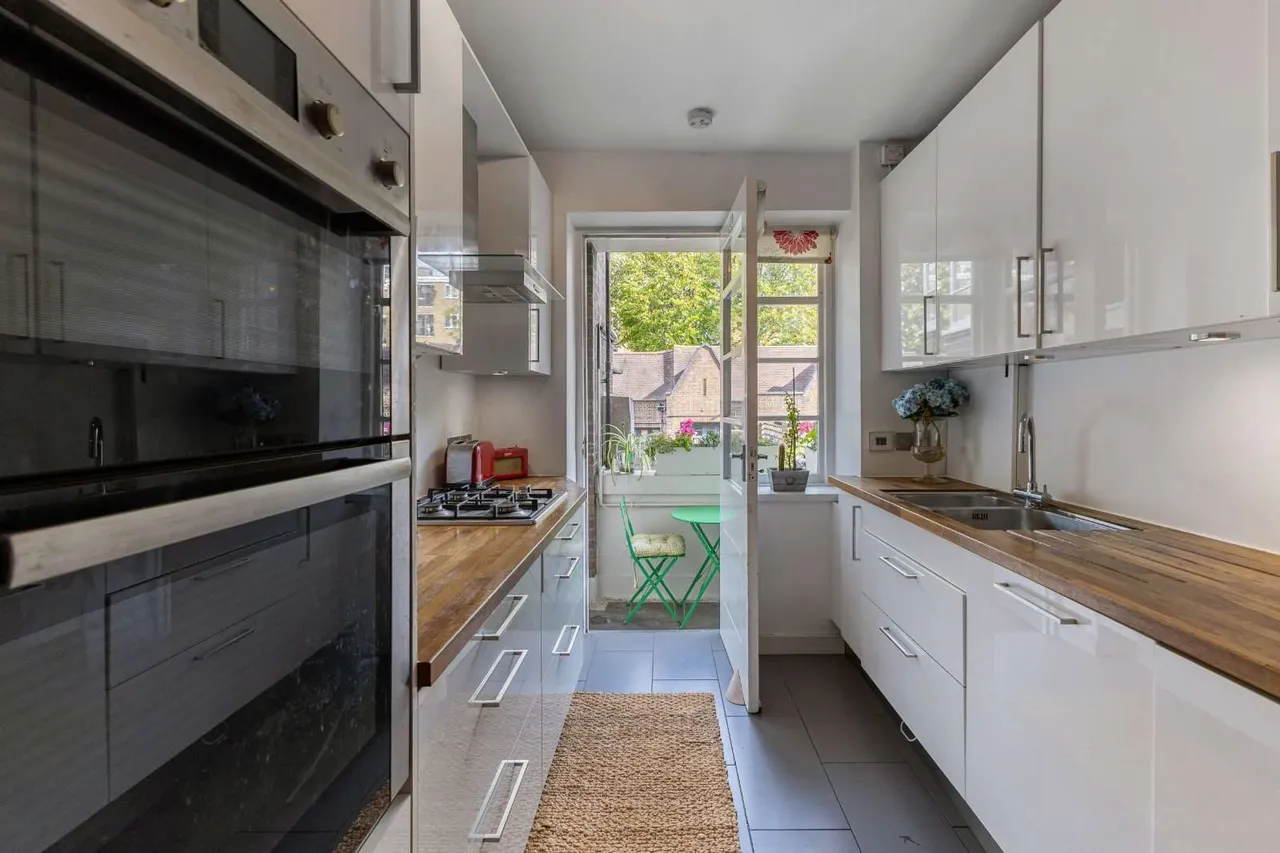 Putney Heath, Putney, SW15, photo 9