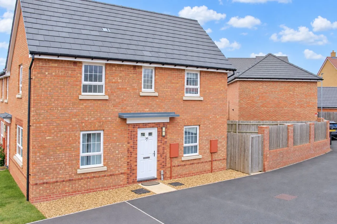 3 bed house for sale, Alexander Way, Leighton Buzzard, LU7