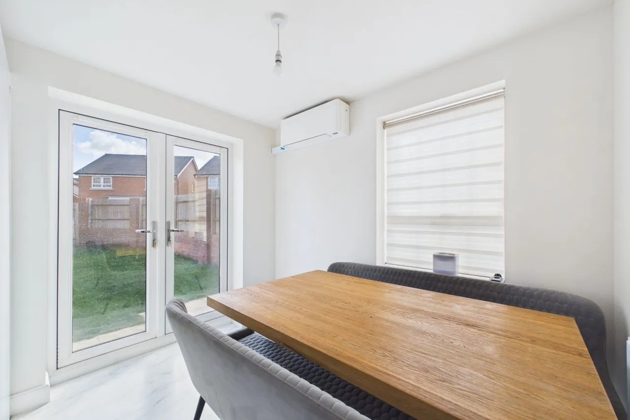 Alexander Way, Leighton Buzzard, LU7, photo 6