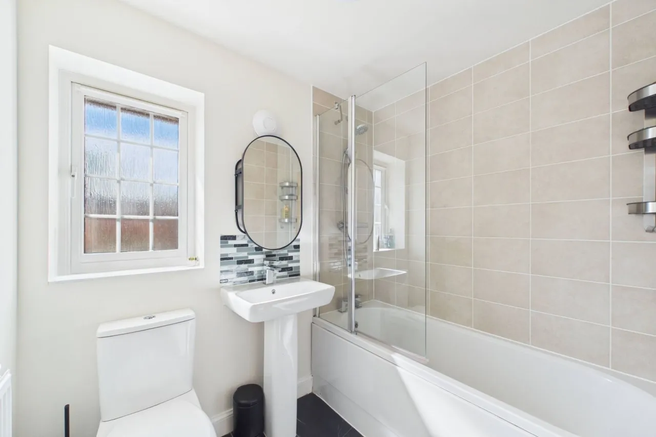 Alexander Way, Leighton Buzzard, LU7, photo 12