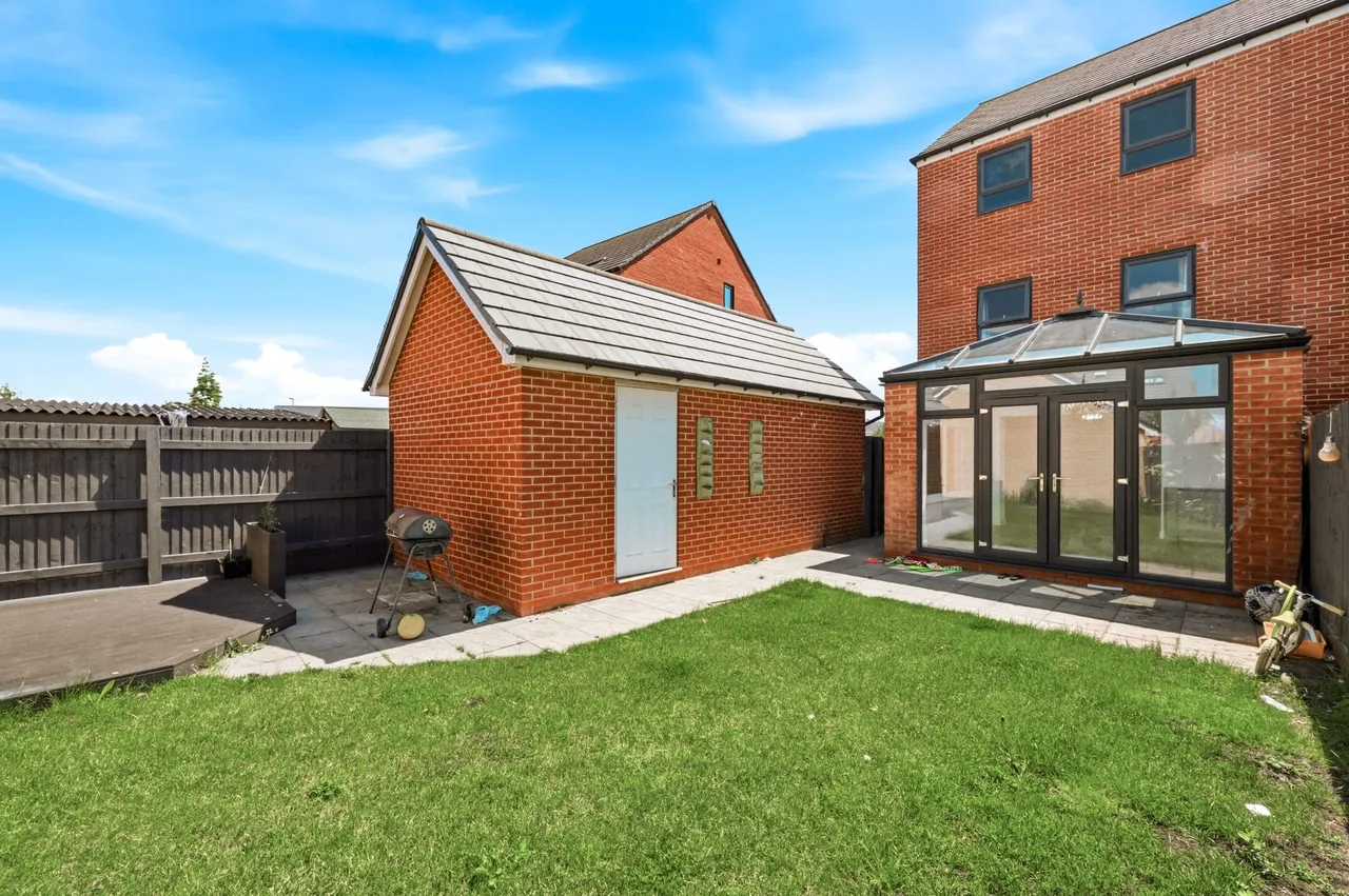 Burney Drive, Eagle Farm South, Milton Keynes, Milton Keynes, MK17 7BY, photo 14