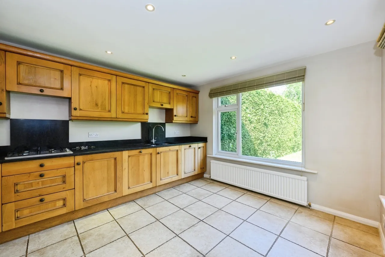 Downs Way, Great Bookham, KT23, photo 6