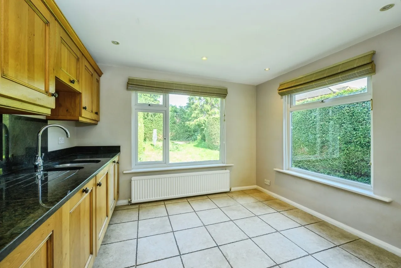 Downs Way, Great Bookham, KT23, photo 8