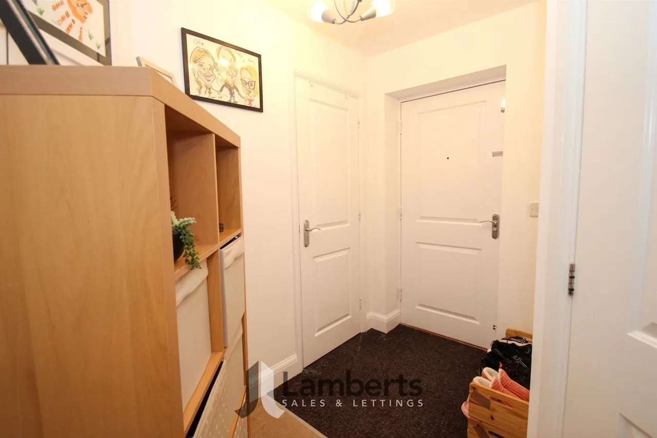 7 Shottery Close, Redditch, photo 8