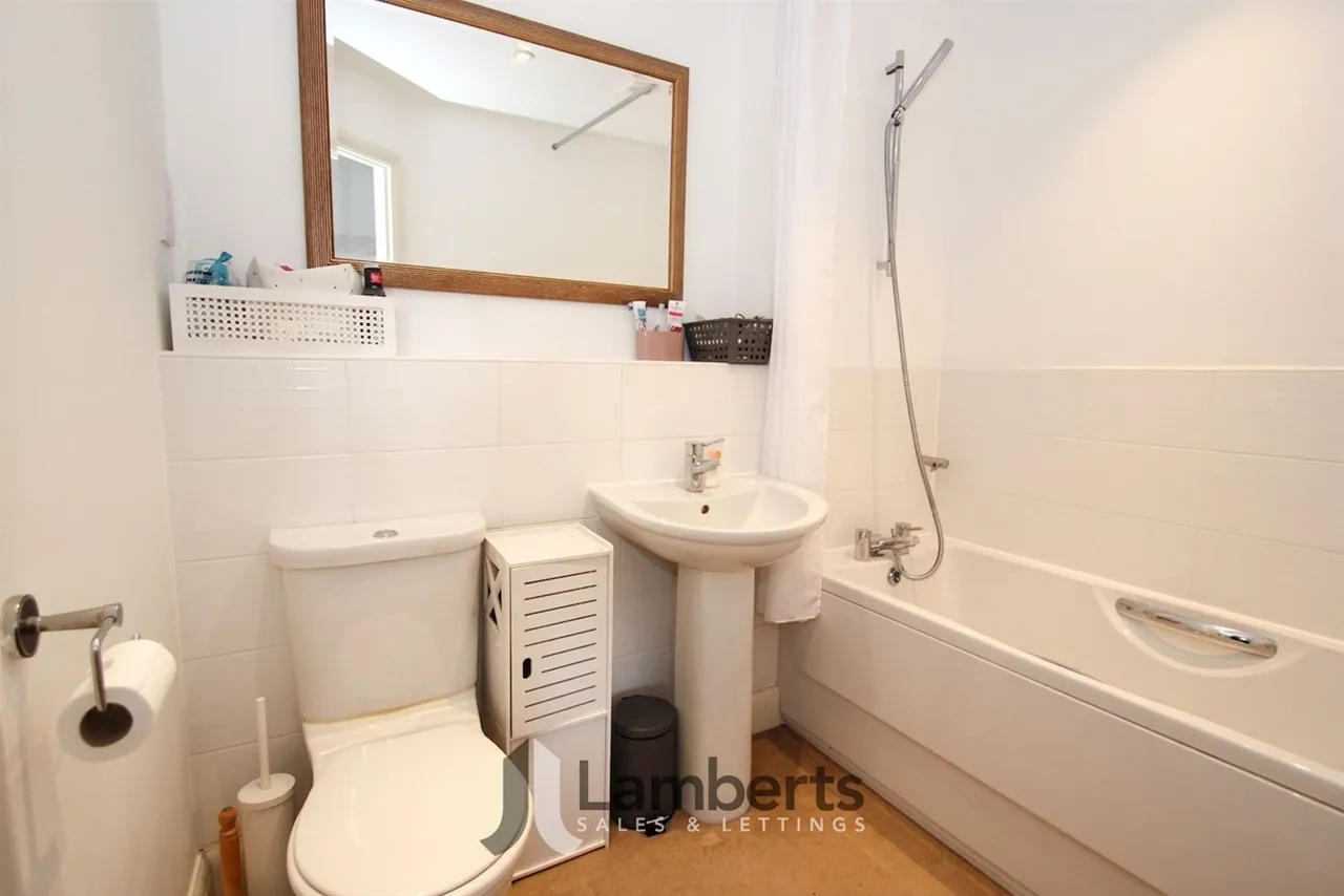 7 Shottery Close, Redditch, photo 14