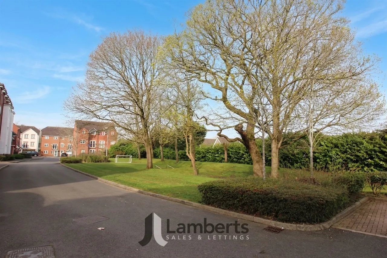 7 Shottery Close, Redditch, photo 18