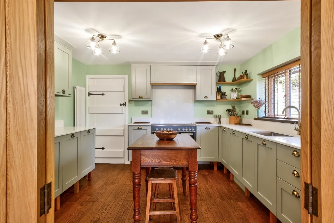 Chapel Lawn Road, Bucknell, SY7, photo 6