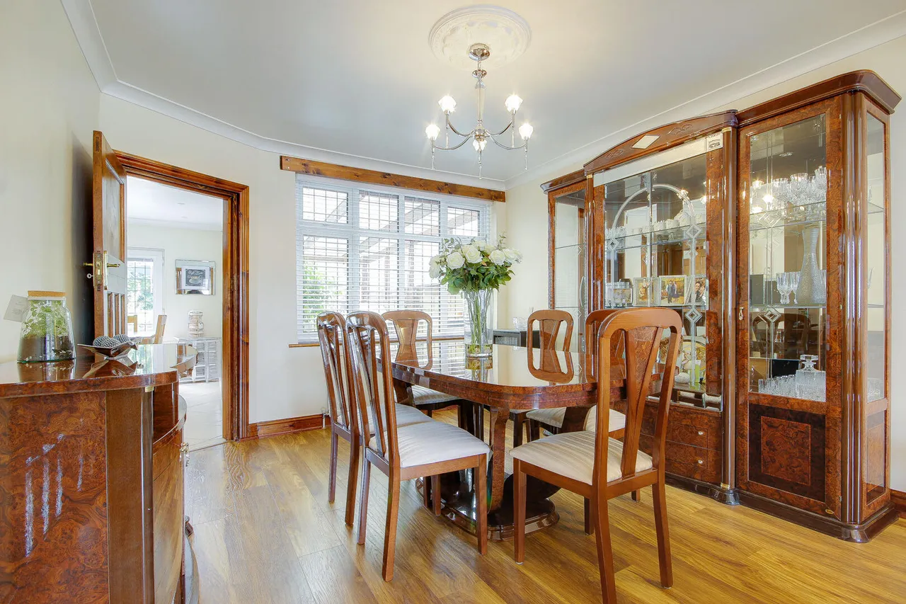 Broadlands Avenue, Enfield, EN3, photo 23