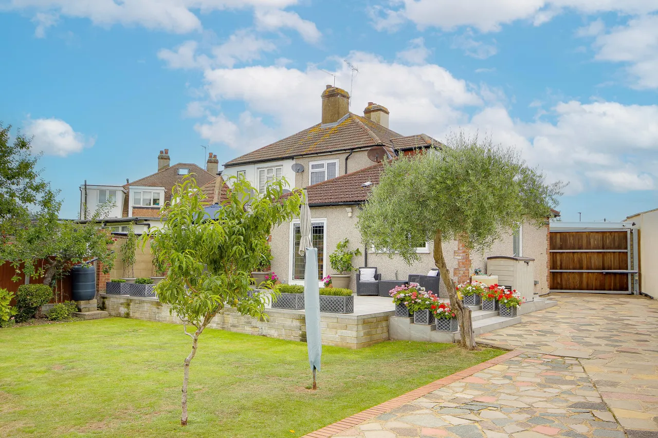 Broadlands Avenue, Enfield, EN3, photo 39
