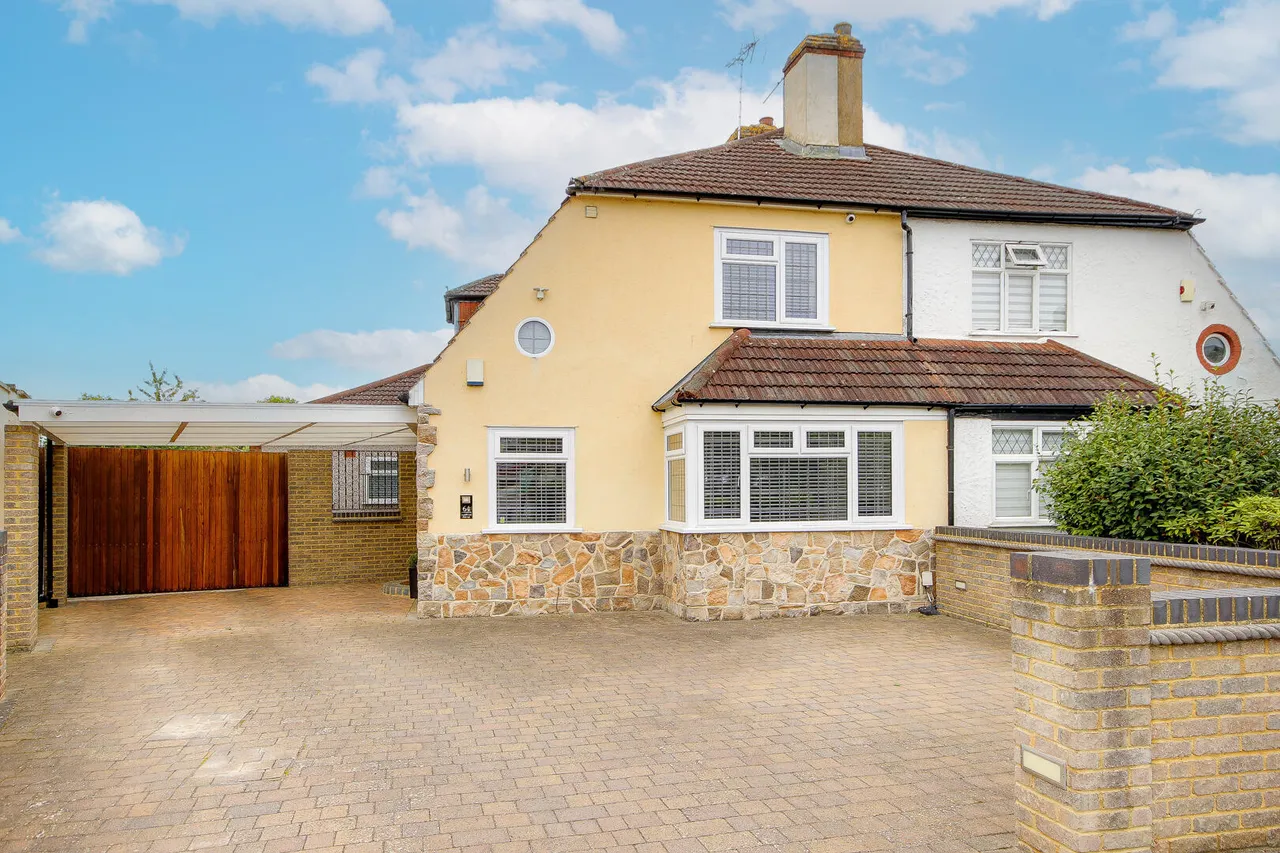 3 bed house for sale, Broadlands Avenue, Enfield, EN3