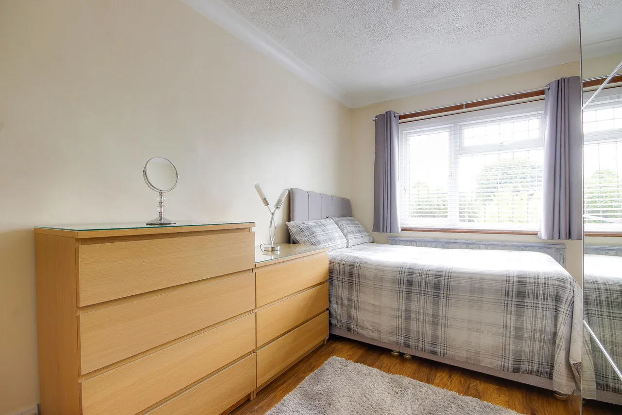 Broadlands Avenue, Enfield, EN3, photo 16