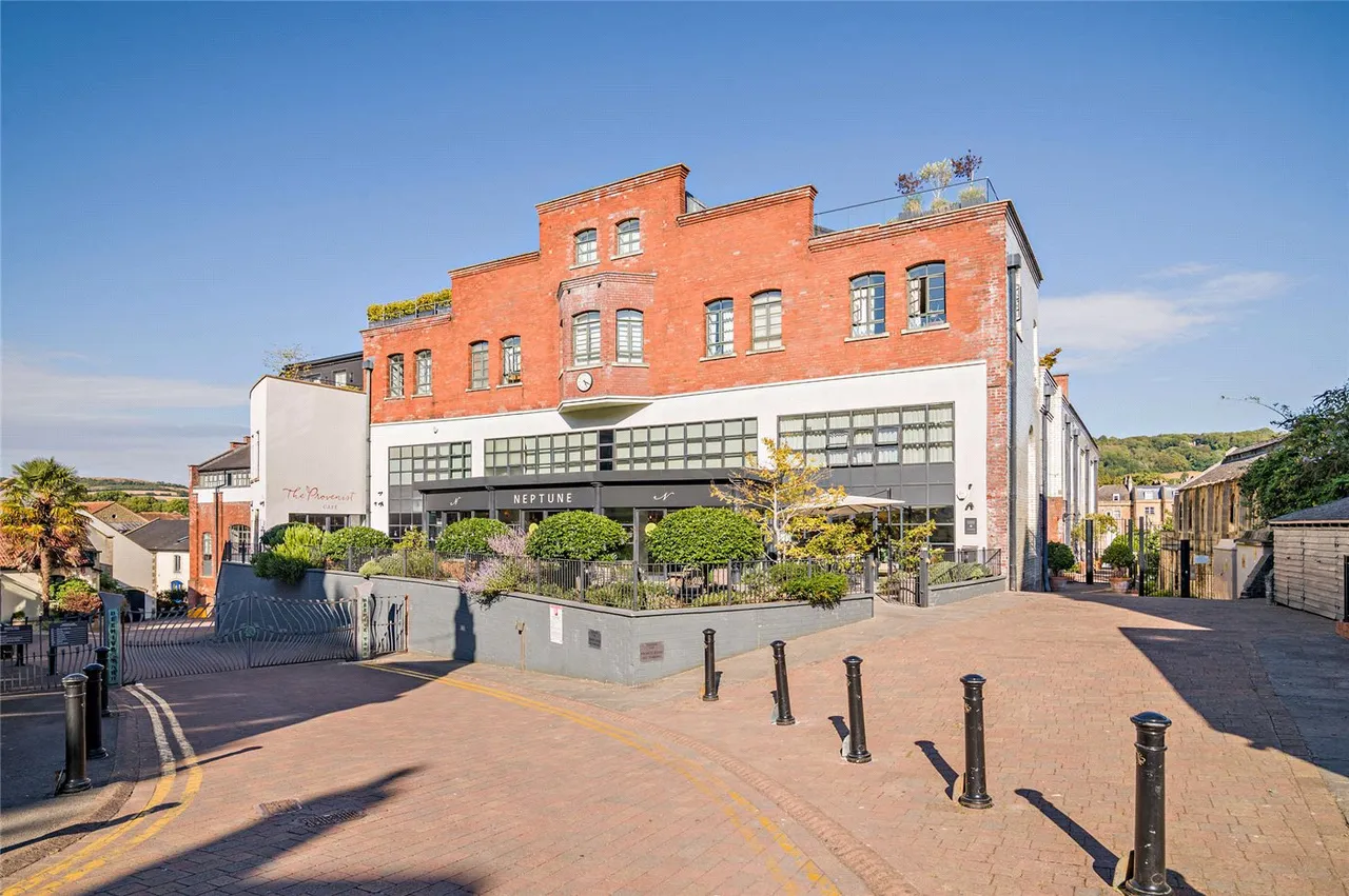 3 bed flat for sale — Beehive Yard, Bath, Somerset, BA1
