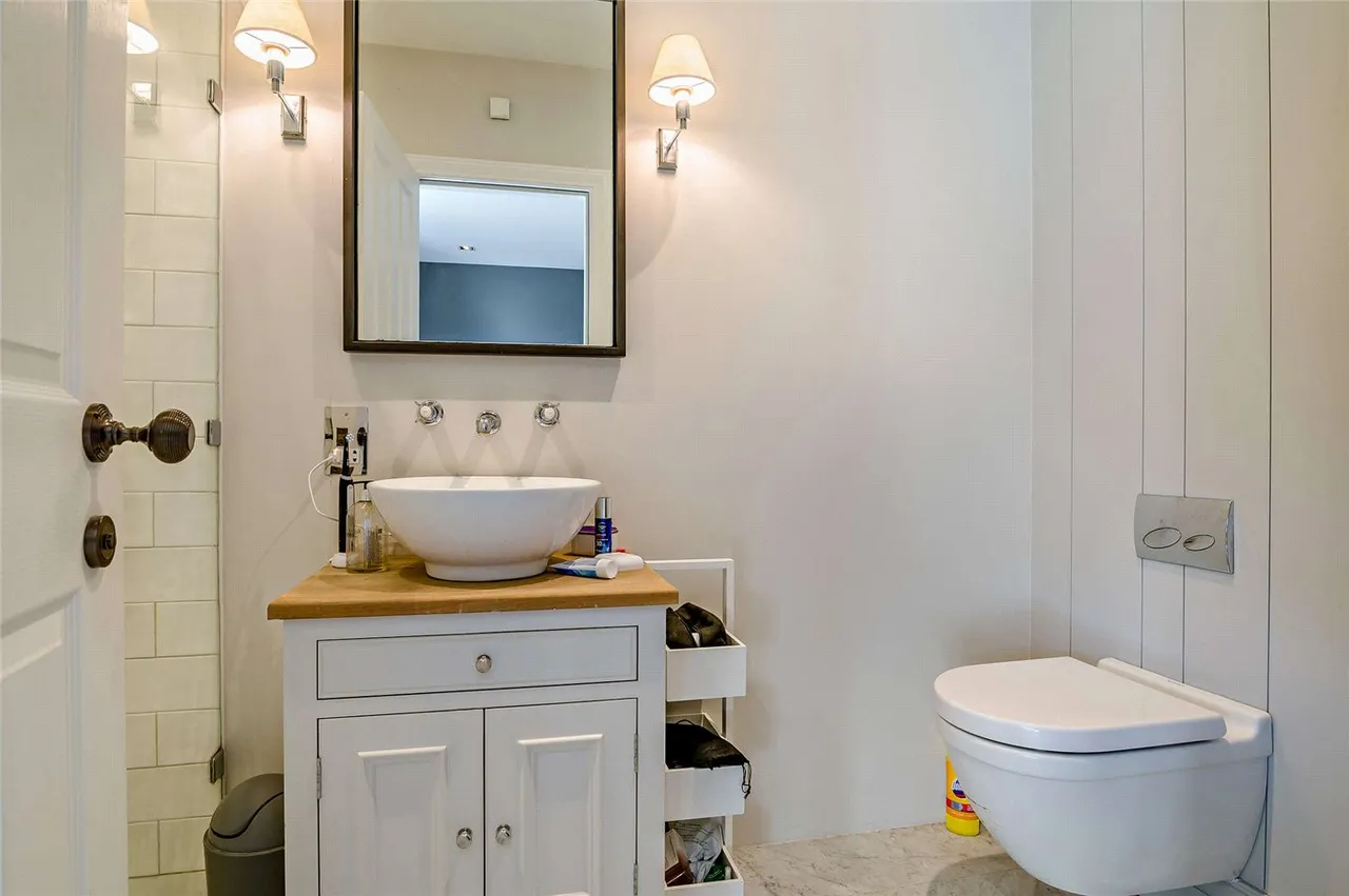 Beehive Yard, Bath, Somerset, BA1, photo 3