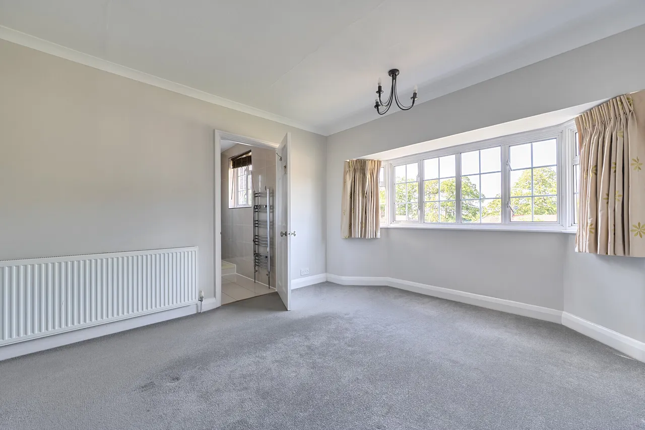 Pinewood Avenue, Sevenoaks, TN14, photo 3