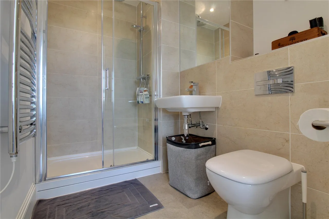 Fullbrook Drive, Basingstoke, Hampshire, RG21 6AW, photo 5