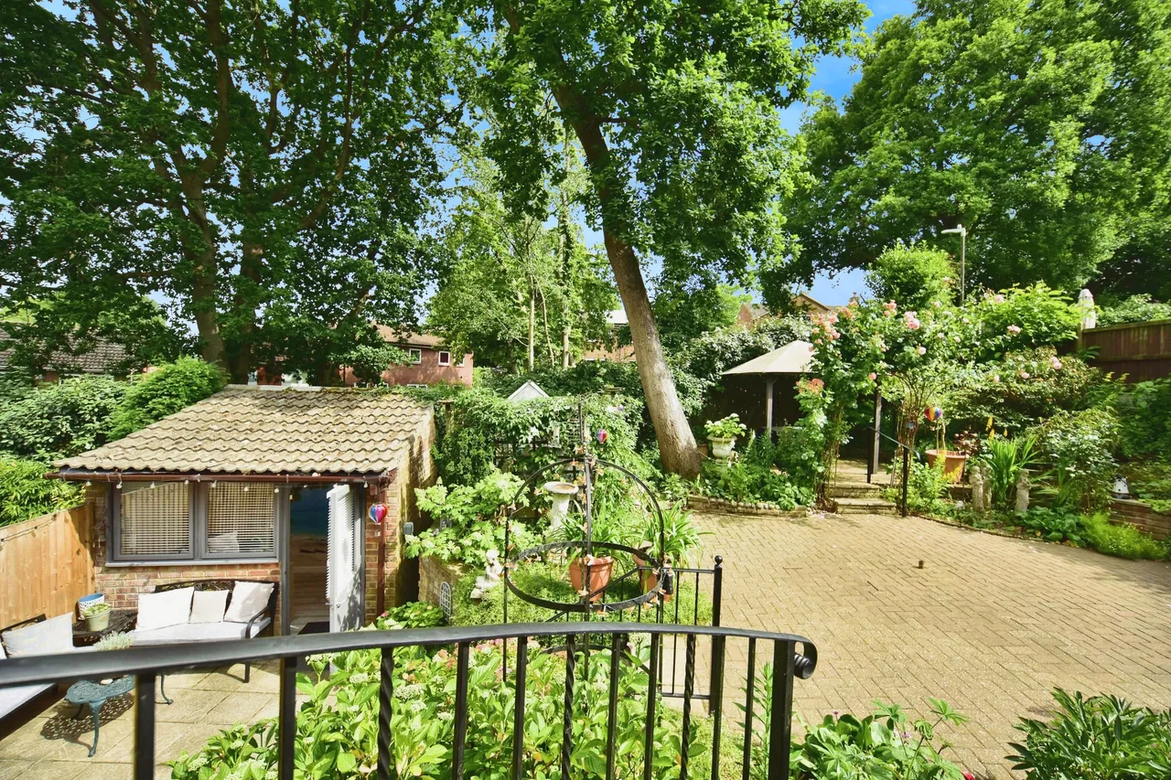 Hurst Hill, Walderslade, ME5, photo 20