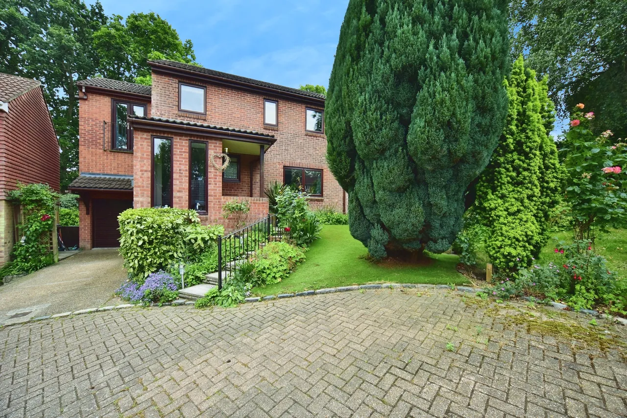 Hurst Hill, Walderslade, ME5, photo 21