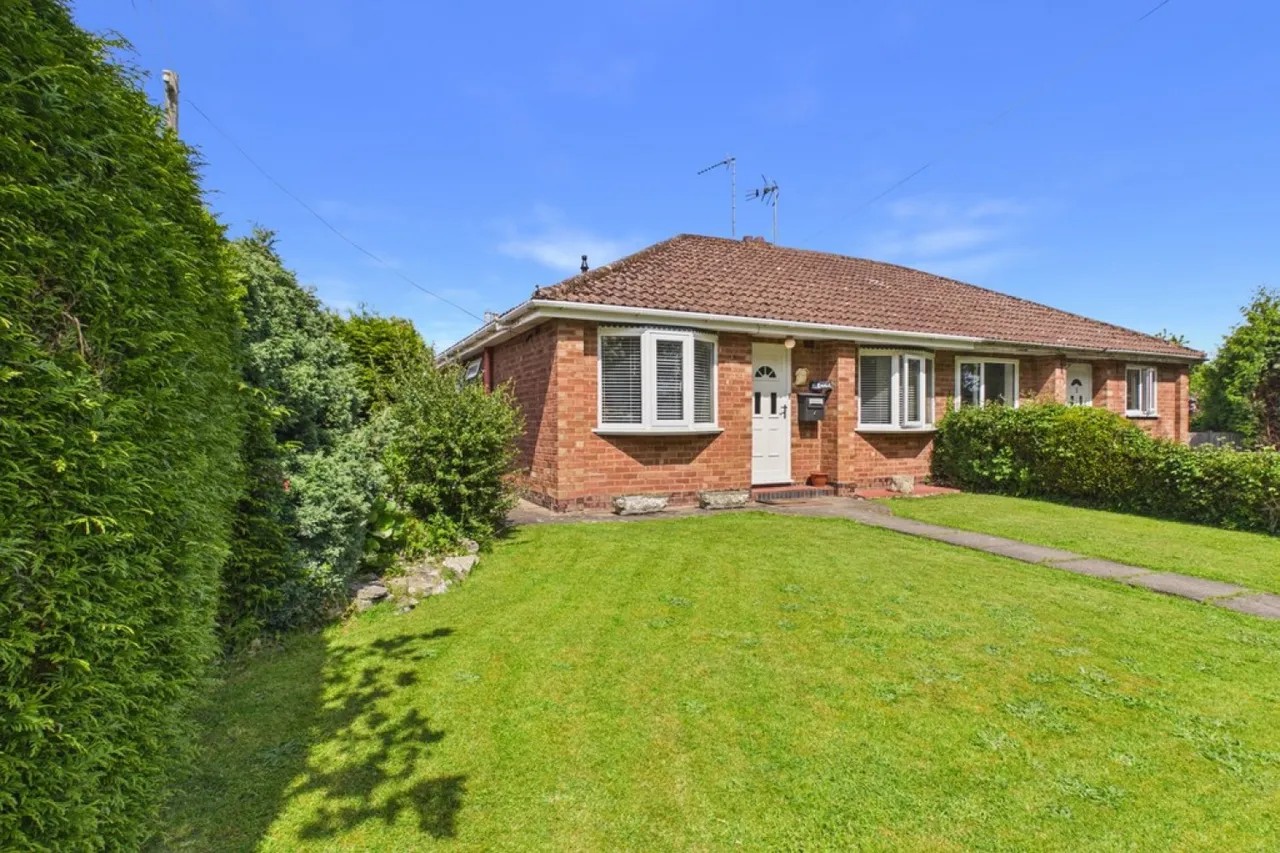 Cedar Drive, Snitterfield, Stratford-upon-Avon, photo 12
