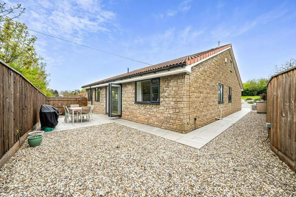 St. Georges Hill, Easton-In-Gordano, BS20, photo 25