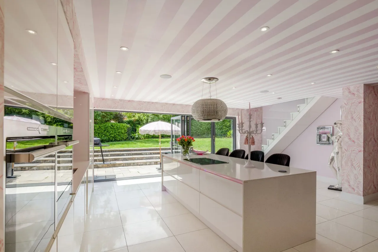 St. Davids Drive, Broxbourne, Hertfordshire, EN10 7LT, photo 7