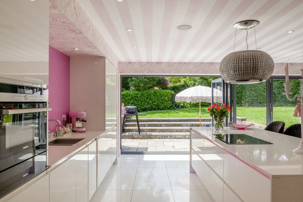 St. Davids Drive, Broxbourne, Hertfordshire, EN10 7LT, photo 6
