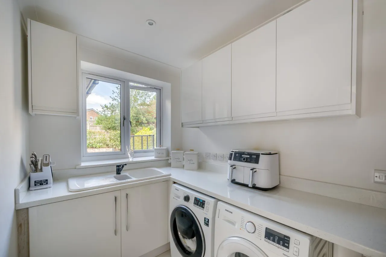 St. Davids Drive, Broxbourne, Hertfordshire, EN10 7LT, photo 8