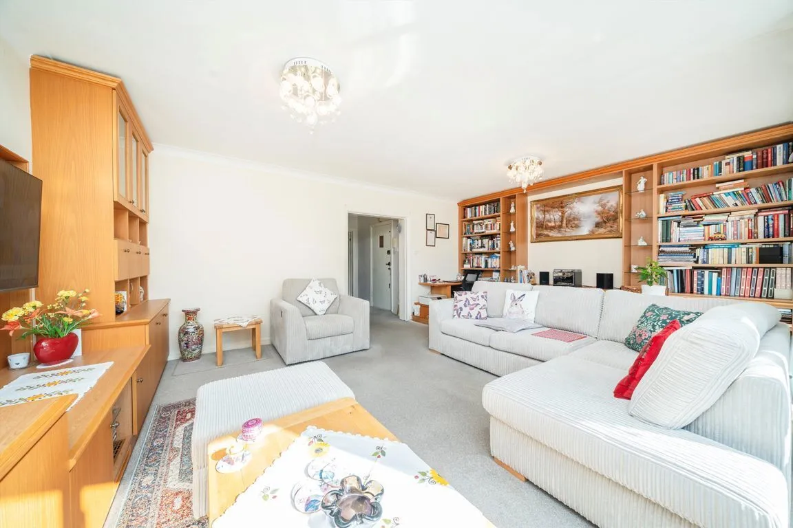 Heathfield Terrace, W4, photo 3