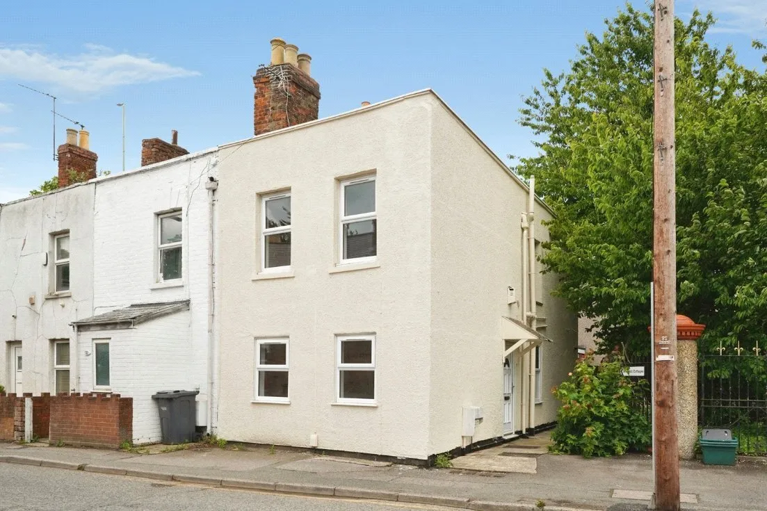 3 bed house for sale — Millbrook Street, Gloucester, Gloucestershire, GL1