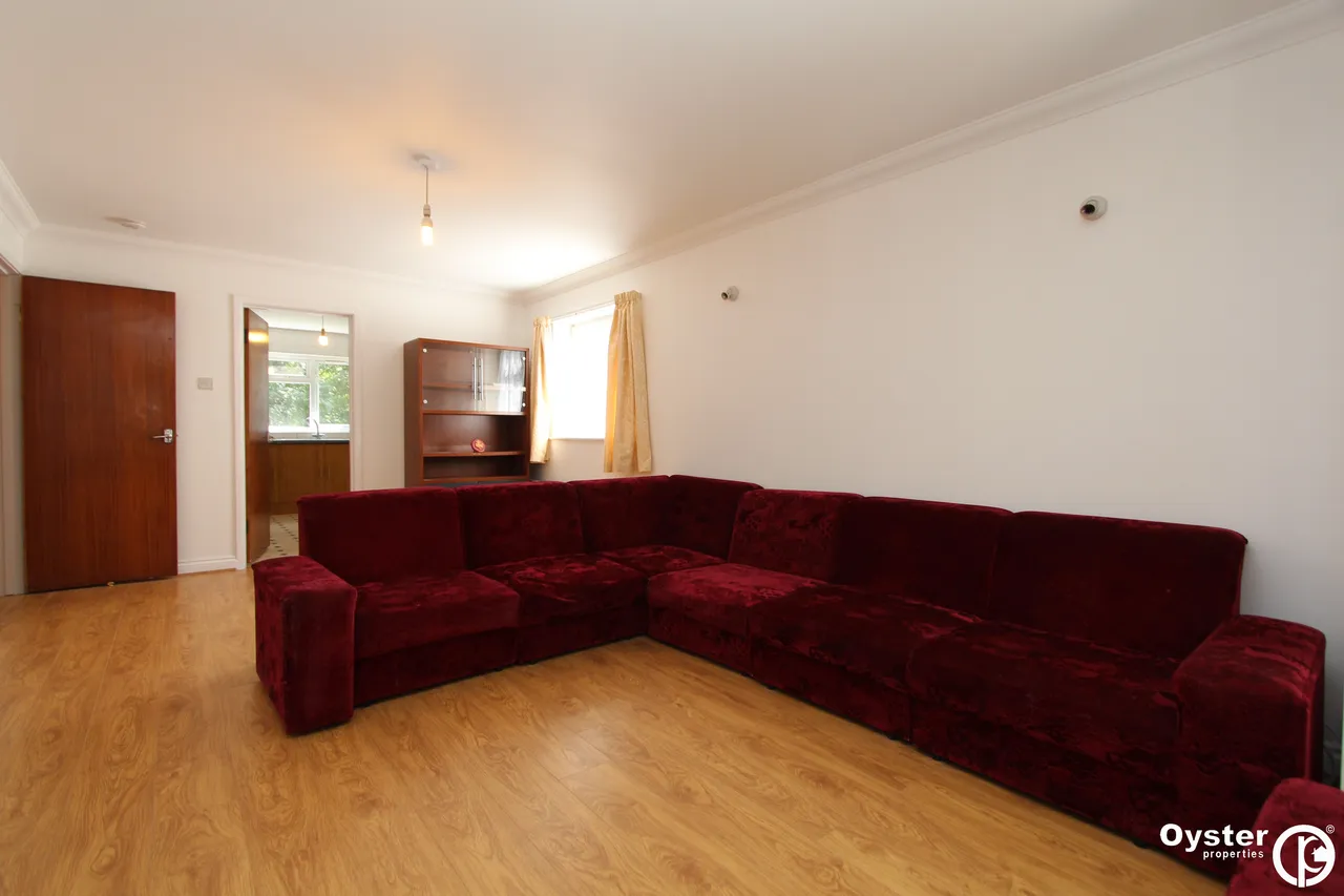 Wolverton Road, Stanmore, HA7, photo 2