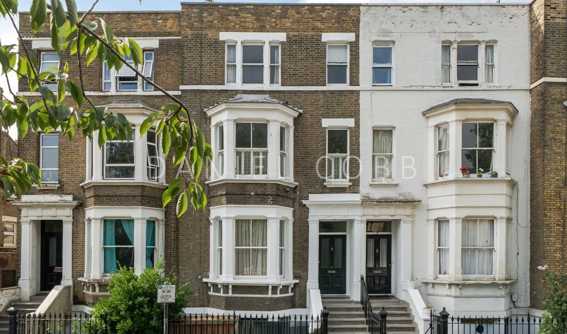 3 bed flat for sale — Prima Road, London, SW9