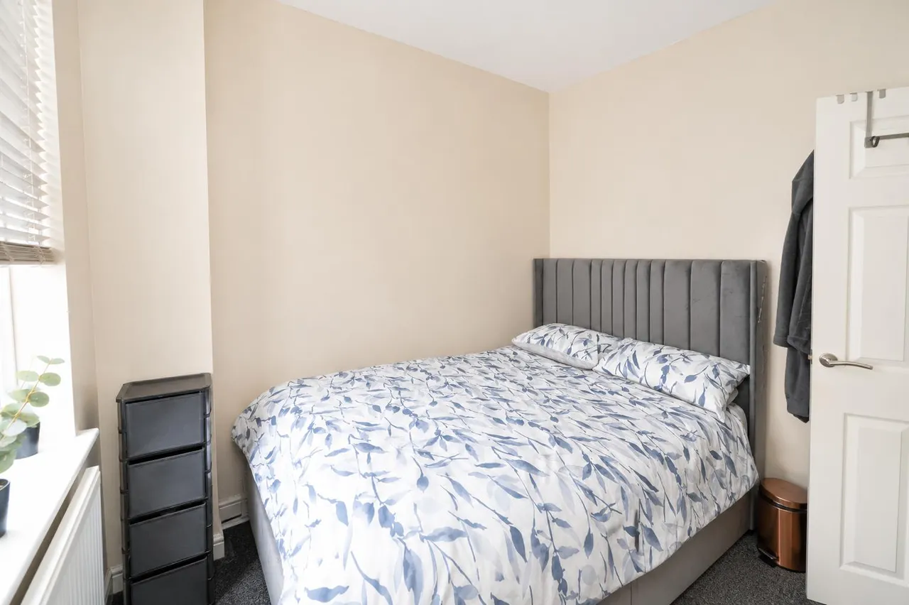 New Earth Street, Oldham, OL4, photo 8
